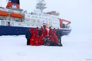 Polarstern und Wissenschaftler treffen eine berühmte Persönlichkeit am Nordpol